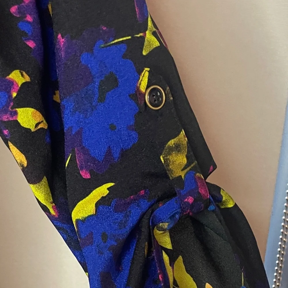 🌟 Yumi Kim Black, Floral Design Wrap Romper - Picture 7 of 14